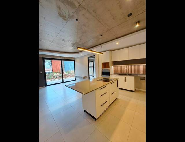 2 BEDROOM PROPERTY TO RENT IN MENLO PARK